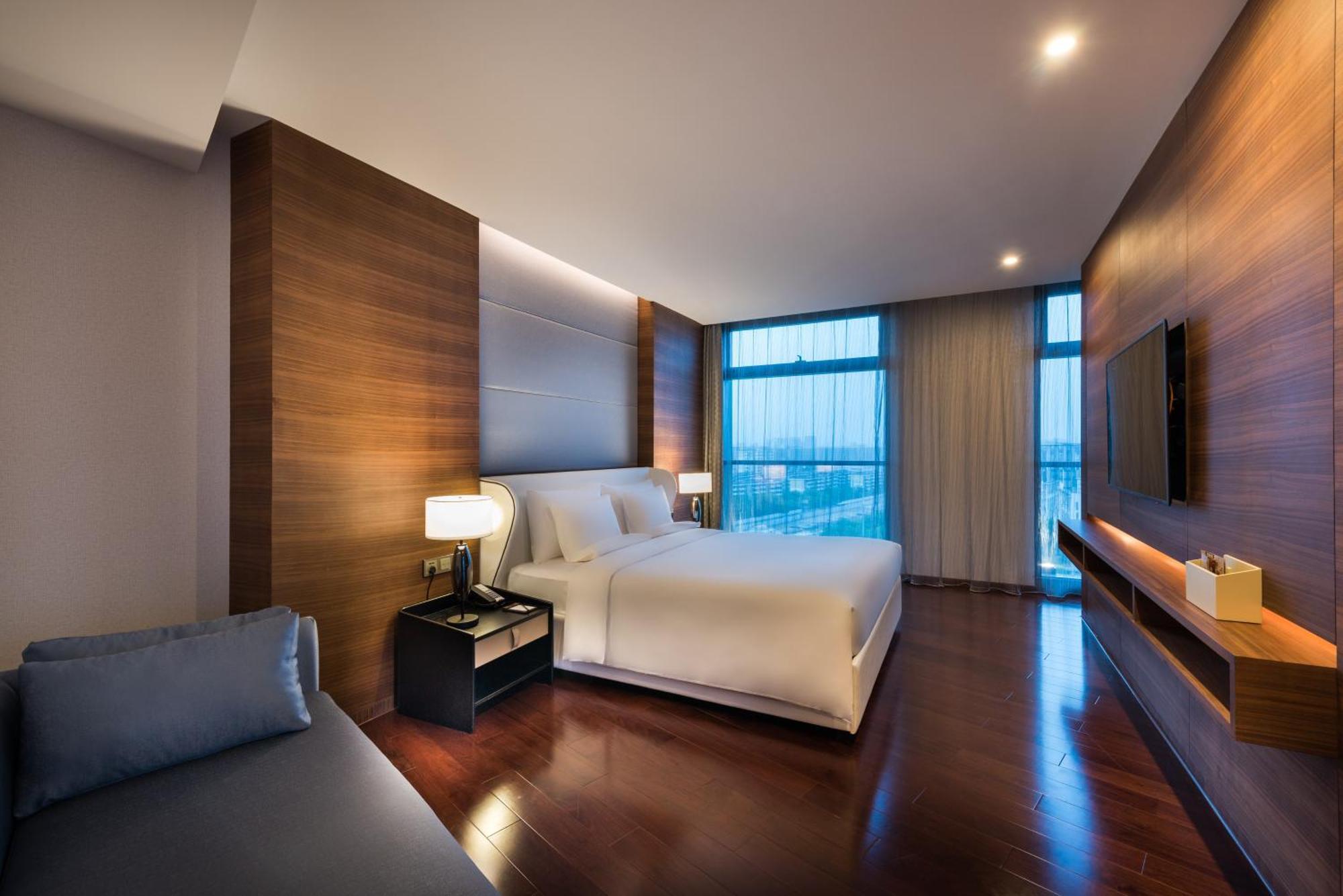 โรงแรม โนโวเทล หงเฉียว 5*